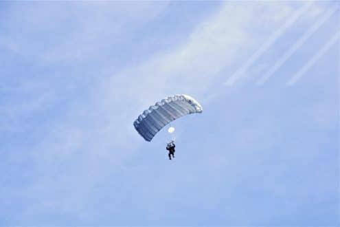 iprocurenet parachute sky flying